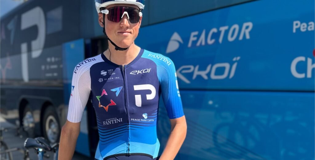 Nuevo maillot del equipo Israel Premier Tech para lo que resta de Vuelta 2025.