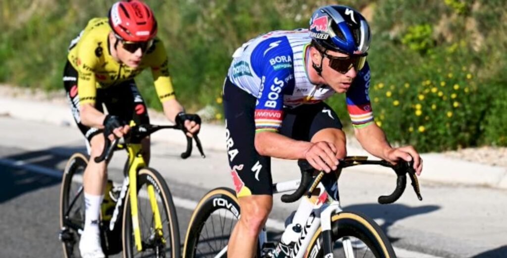 Remco Evenepoel y Jonas Vingegaard en la tercera etapa de La Volta Catalunya 2026